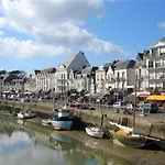 Appartement Le Camélia - T2 à100m Plage, Cœur Du Commando